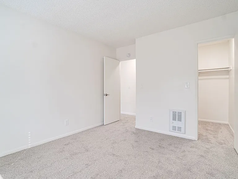 Fletcher Valley Apartments — Photo 14