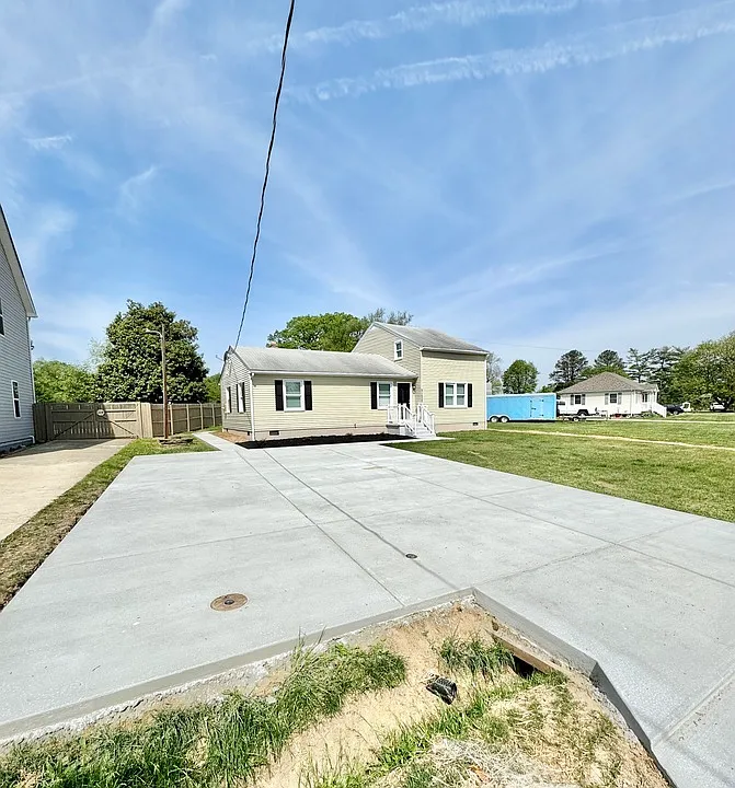 11918 Dogwood Ave