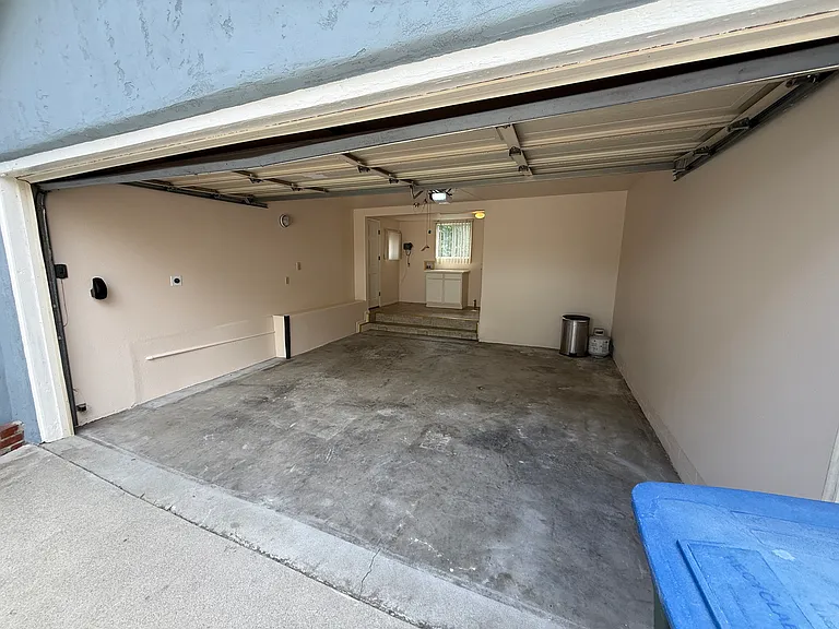385 Eaton Dr — Photo 22