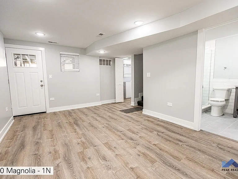 5300 N Magnolia Ave — Photo 6