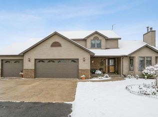 N1100 Wood Ln, Pulaski, WI 54162