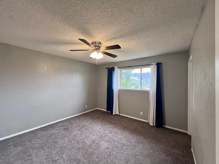 28562 Burrough Valley Rd — Photo 29