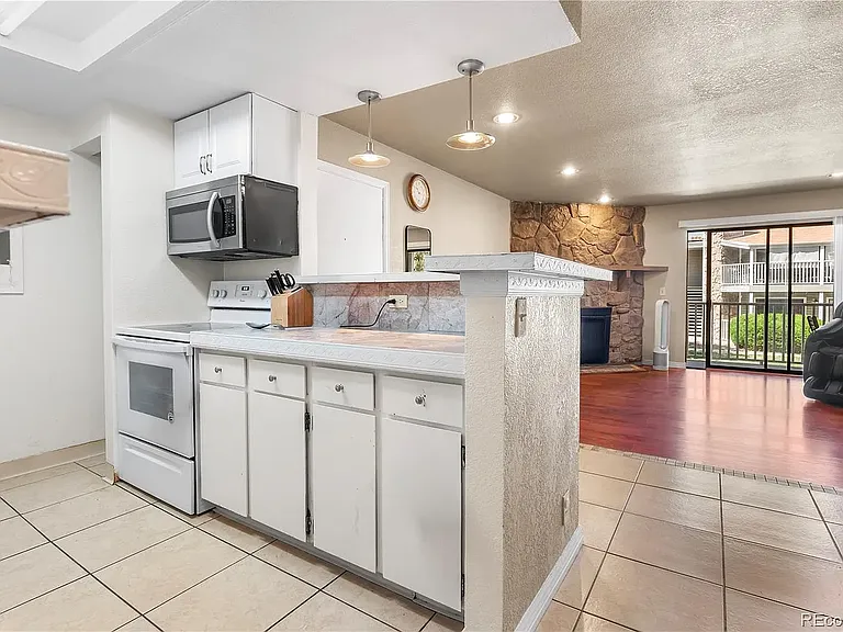 921 S Walden St #105 — Photo 7