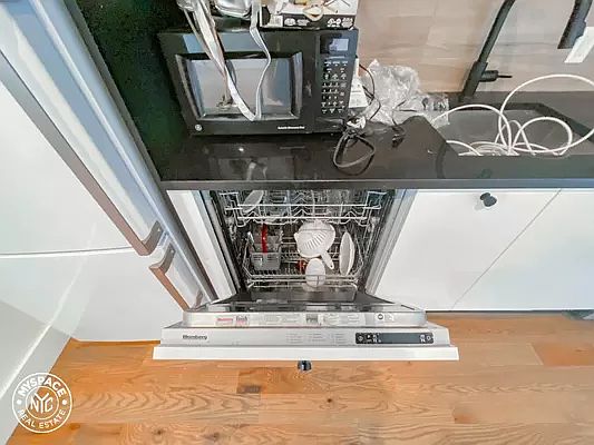3rd image of 406 Cornelia St #5E