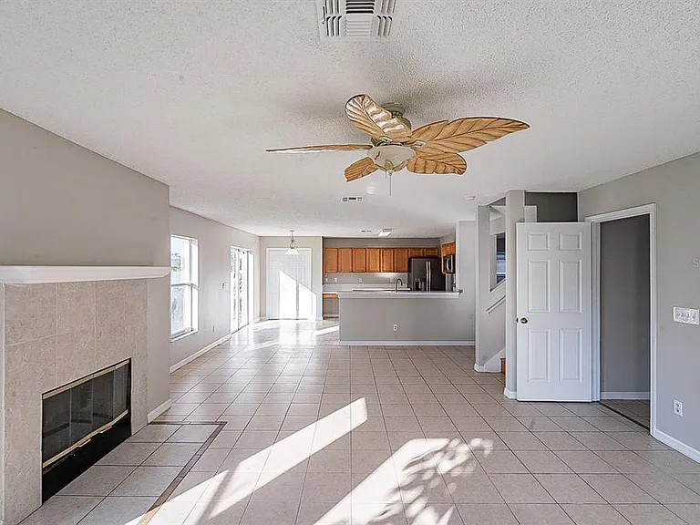 15147 Sugargrove Way — Photo 32
