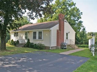 16 Susan Cir, Portland, CT 06480