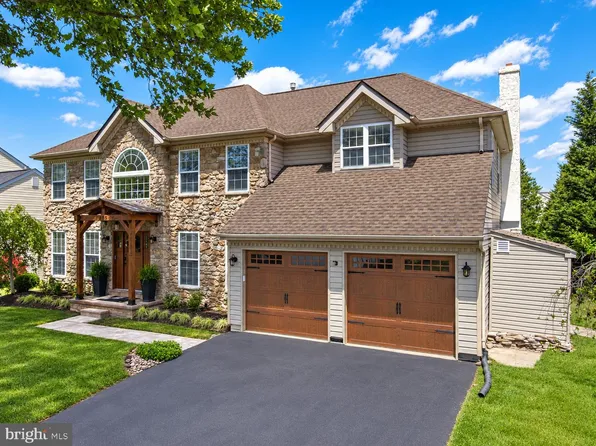 3815 Daystar Dr, Doylestown, PA 18902