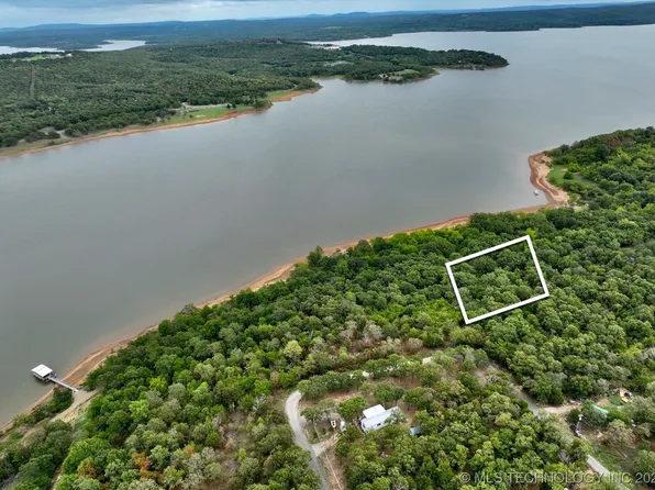 2 Estate Dr, Canadian, OK 74425