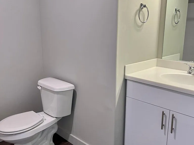 660 N 100 W #105 — Photo 15