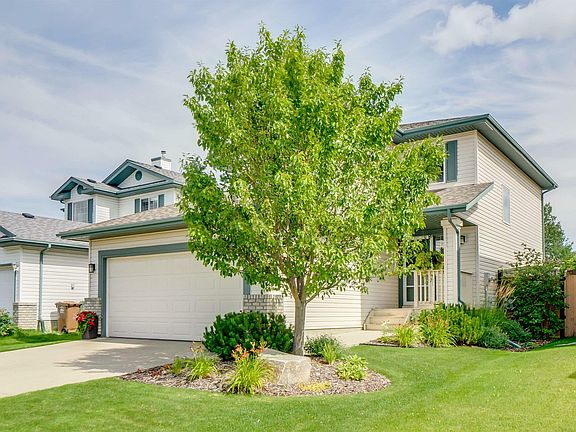 3rd image of 14 Newmarket Way
