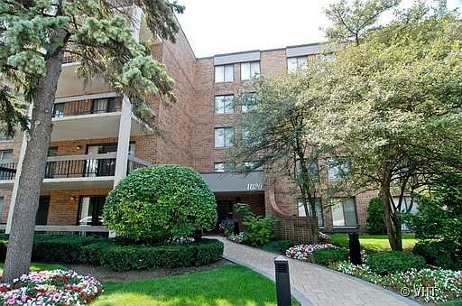 1st image of 1020 N Harlem Ave APT 4E