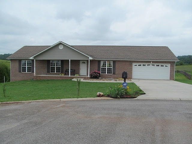 1st image of 217 Terry Ln