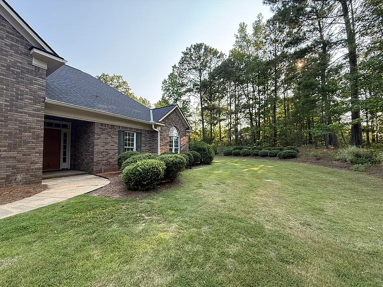 24 Caldwell Ct — Photo 2