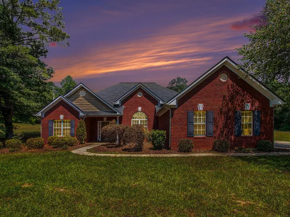 32 Garden View Ter, Newnan, GA 30263
