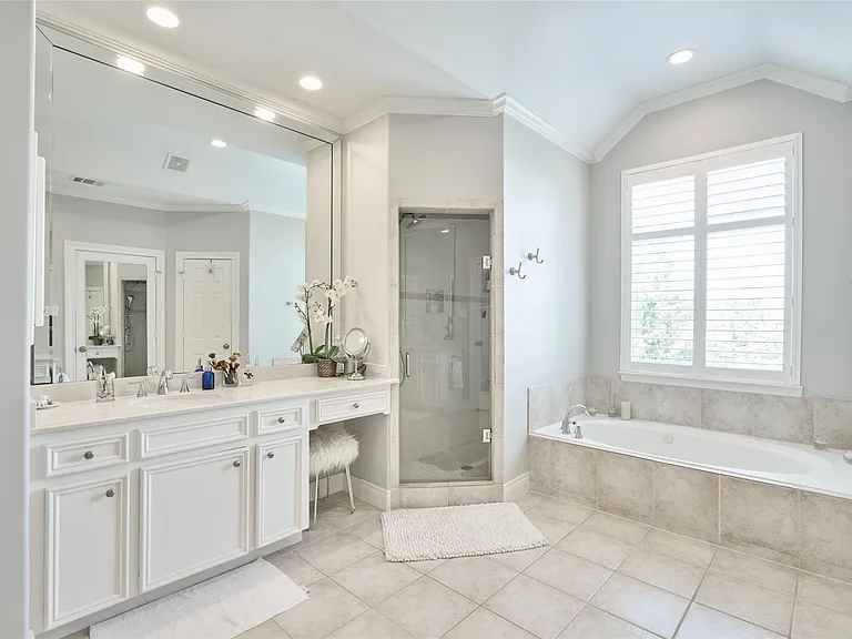 4028 Gramercy St — Photo 29