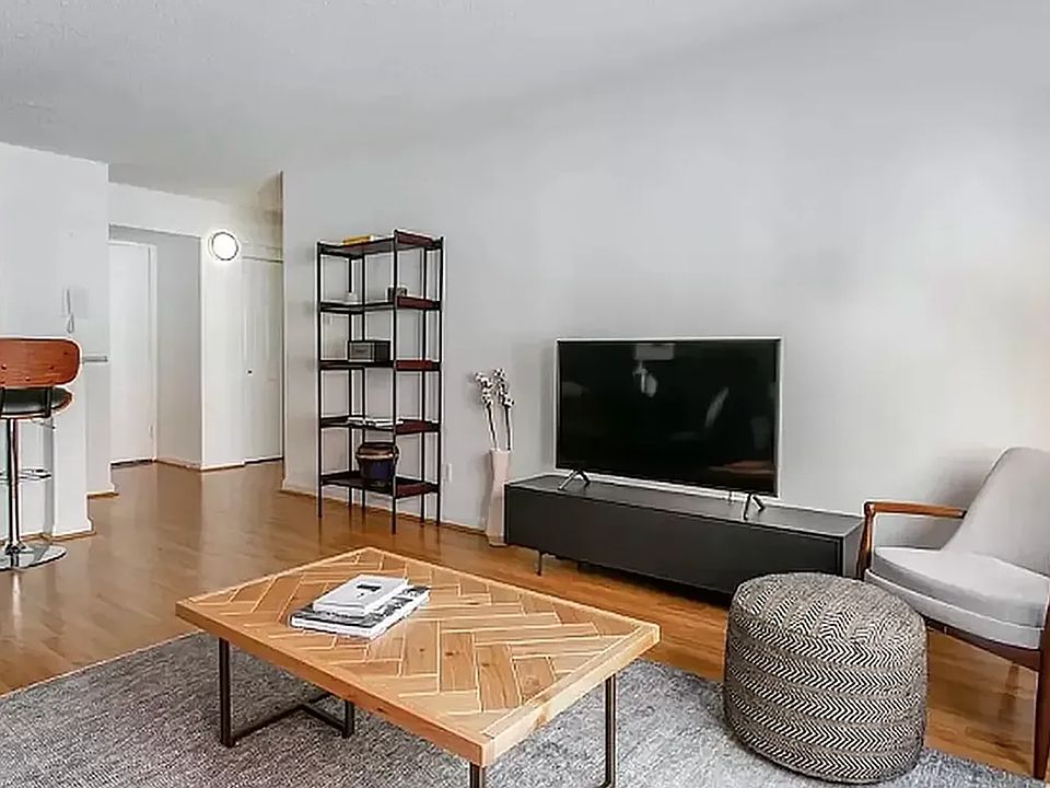2nd image of 181 7th Ave APT 6