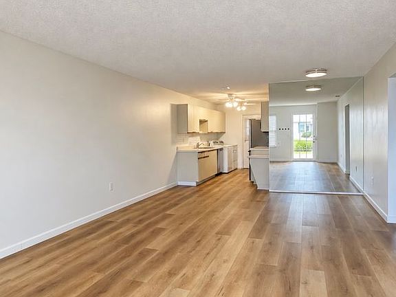 5th image of 259 Winter Ridge Blvd