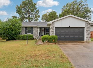 3 S Meadowhill Dr, Bristow, OK 74010