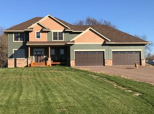 35185 Monarch Ave, Lindstrom, MN 55045