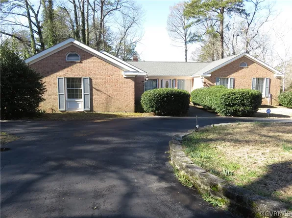 3950 Dogwood Dr, West Point, VA 23181