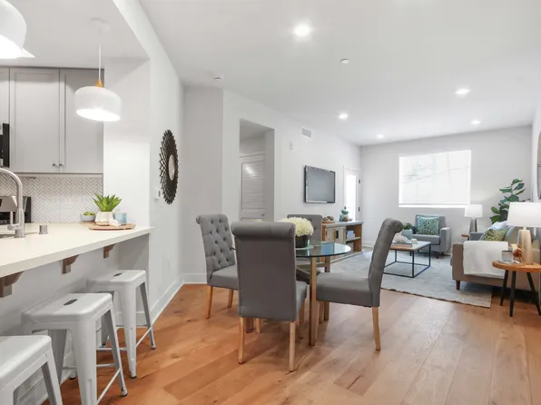 Plan A Plan, La Sevilla