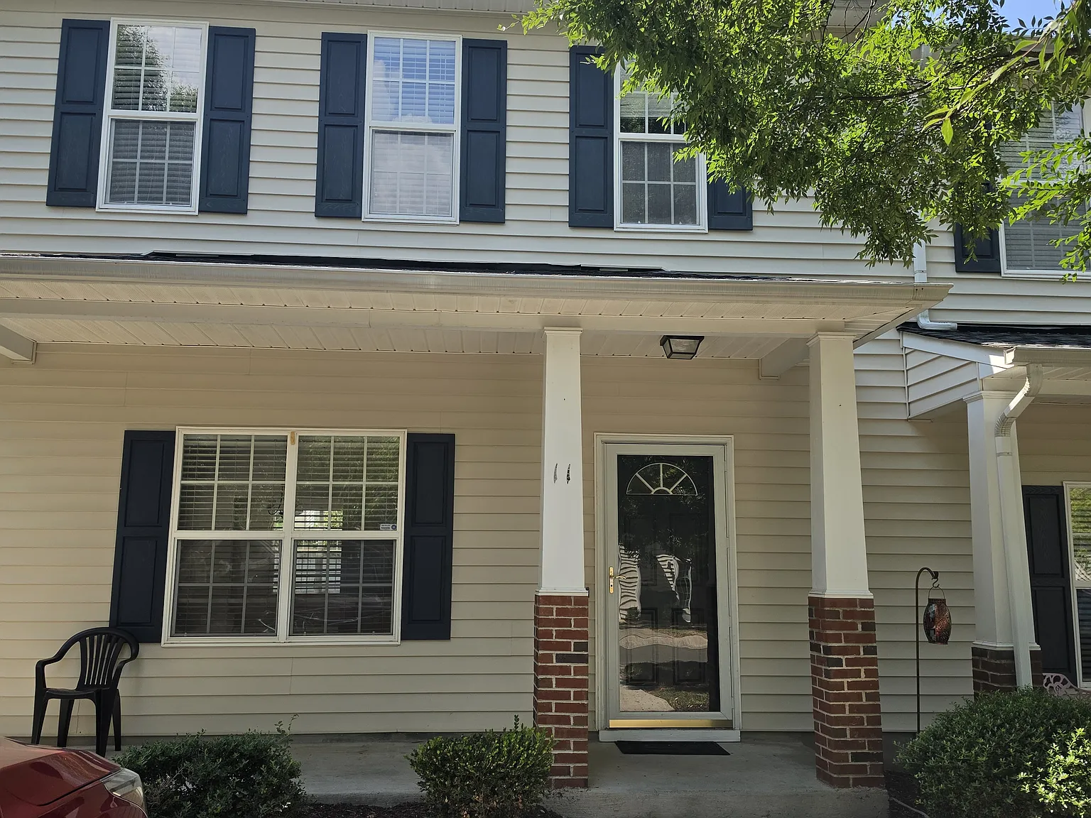 3 bed, 2.5 bath, 1632 sqft, $1,900 — Photo 1
