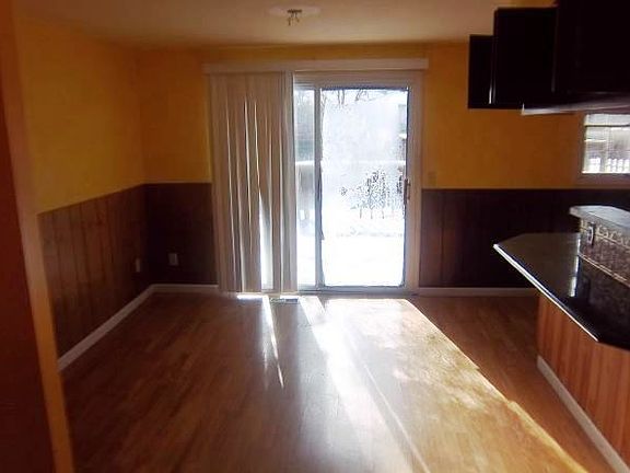 3rd image of 3153 Sovereign Dr