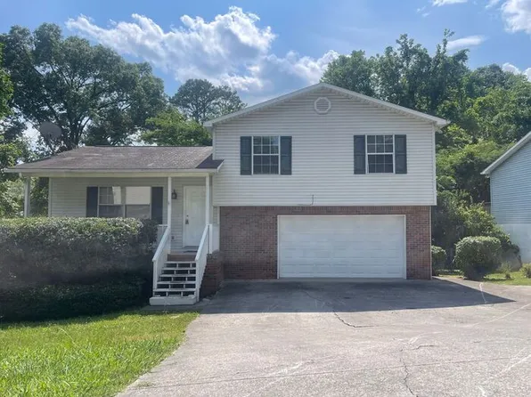 1215 Overton Ln, Knoxville, TN 37923