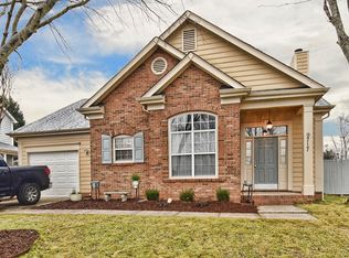 9717 Myrtle Lynn Ct, Charlotte, NC 28213