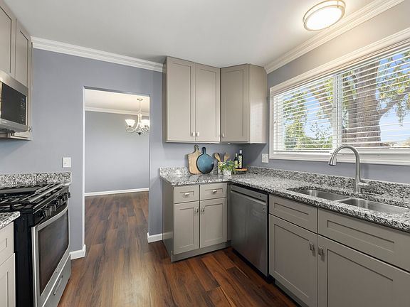 3rd image of 311 Thistle Dr