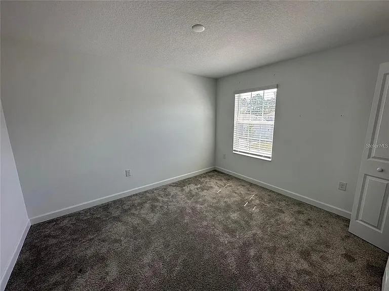 2911 Addison Blvd — Photo 10
