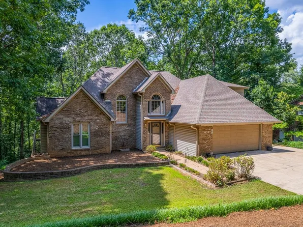 412 Woodgrove Trce, Spartanburg, SC 29301
