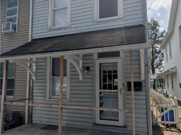 746 3rd St, Catasauqua, PA 18032