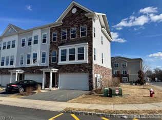 6 Colgate Dr, Morristown, NJ 07960