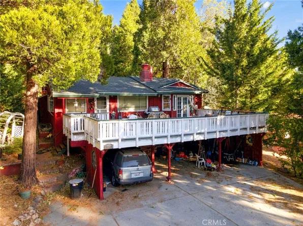 31136 Mountain Oak Dr, Running Springs, CA 92382