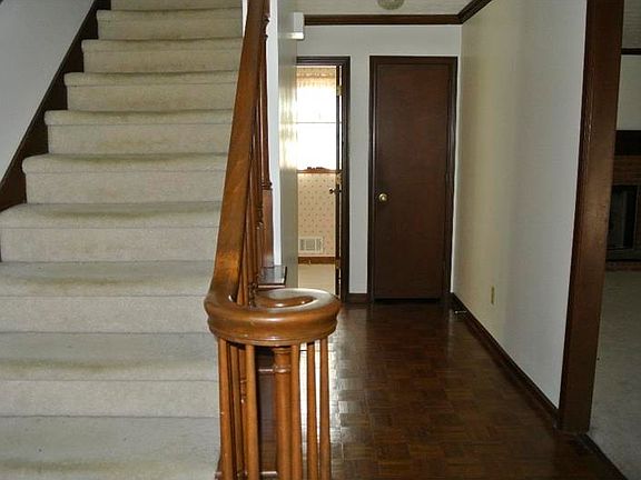 2nd image of 1774 Cum Laude Way