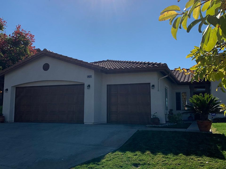 One story features a 3 car garage