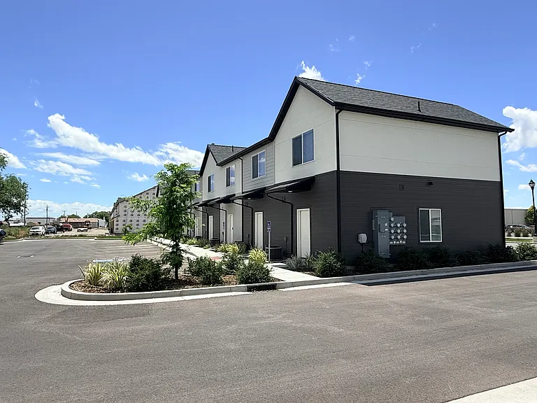 172 N 400 W — Photo 22