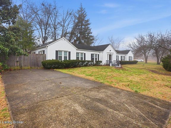 4th image of 400 E Kenwood Dr