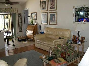 2nd image of 9228 Saint Catherine Ave