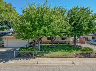 3305 Adams Ln, Redding, CA 96002