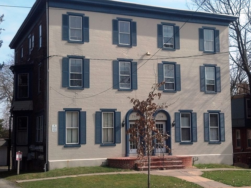 1st image of 708 N Franklin St APT 4