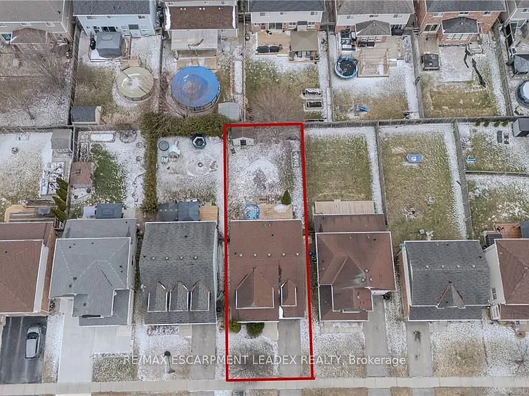 7 Hollinrake Ave — Photo 13