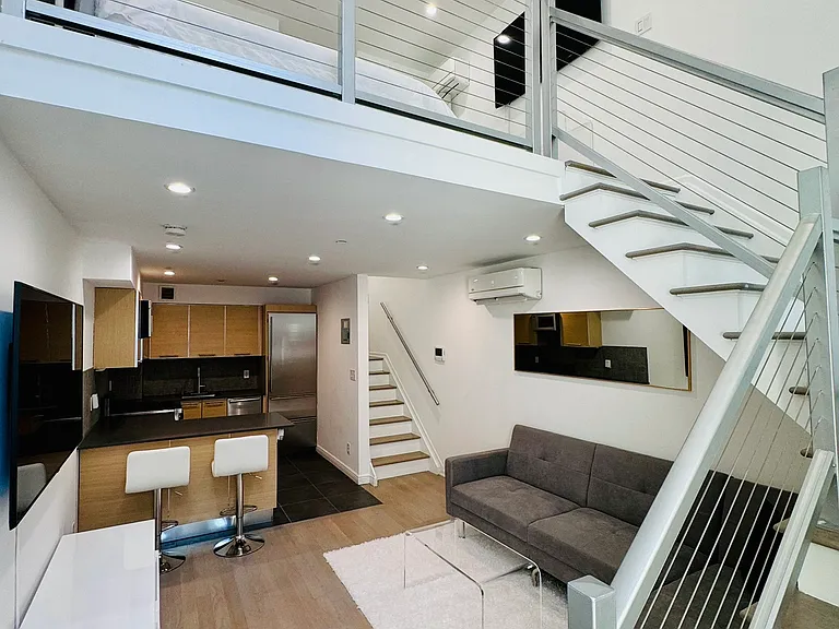215 E 81st St #7B — Photo 4