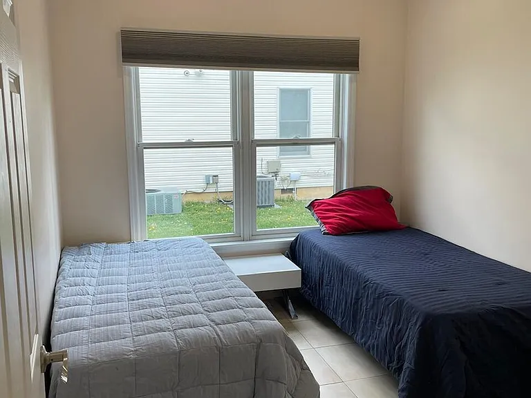 110 Poplar Ave — Photo 13