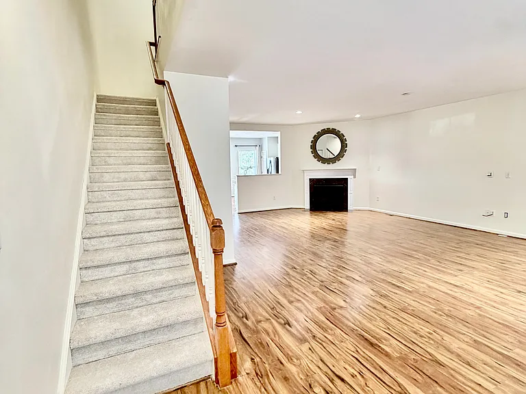 419 Jacobsen Dr — Photo 13
