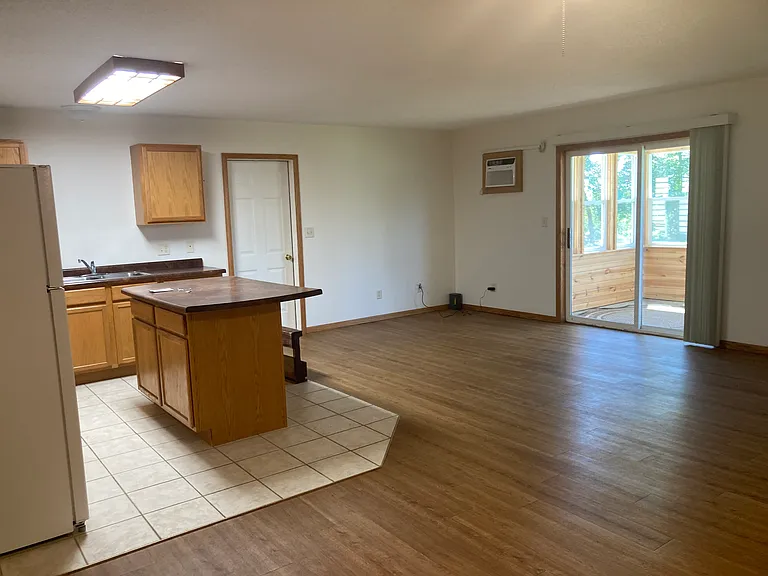209-211 Poplar Ave — Photo 13