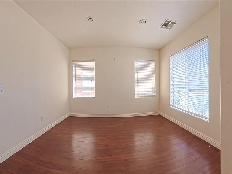 7776 Littondale St — Photo 8