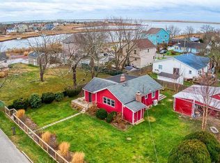 6 W Narcissus Rd, Mastic Beach, NY 11951