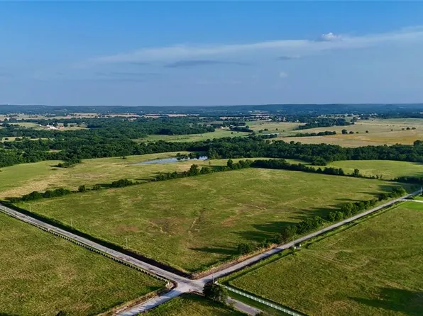 231 South St, Mounds, OK 74047